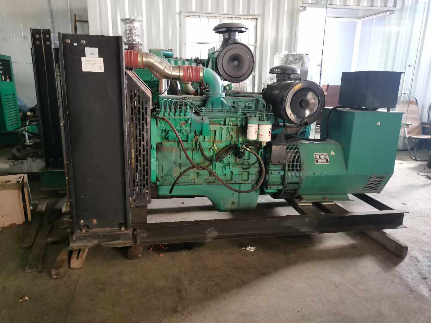 博白发电机租赁如何确定电缆的承载电流是否在安全范围内？